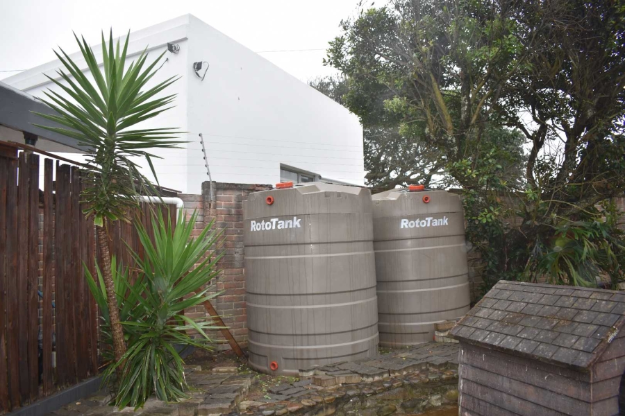 5 Bedroom Property for Sale in Gonubie Eastern Cape